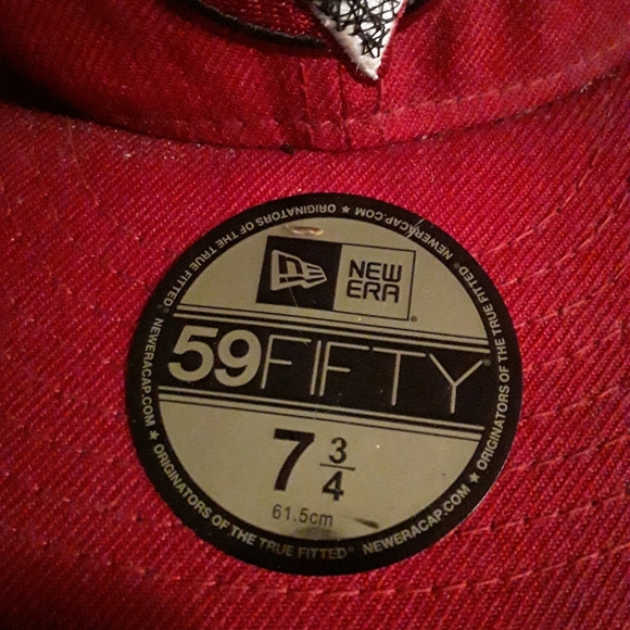 New Era/Toronto BlueJays Unisex Red Fitted BallCap - Picture 9 of 16